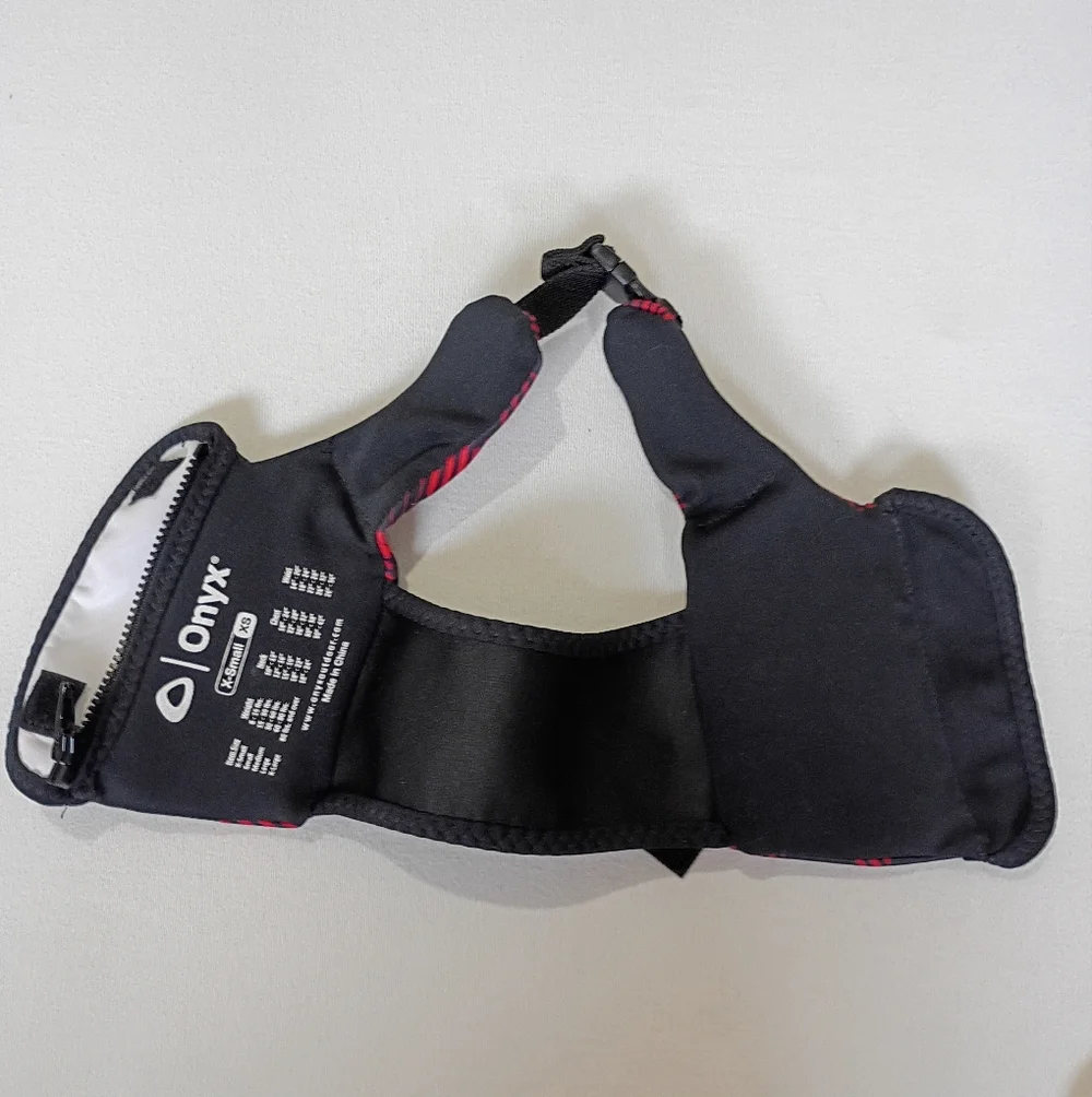 Onyx red black
